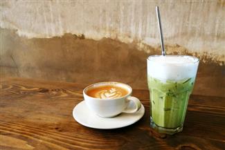 מאצ'ה או קפה: איזה מהמשקאות עדיף לבריאות שלנו?
